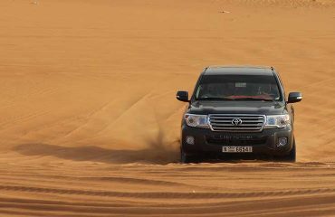 land-cruiser-dune-bashing